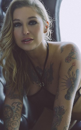 Kleio Valentien