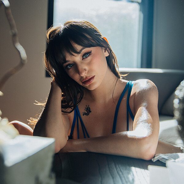 SEASON 7 &bull;&nbsp;LANA SMALLS &bull; EDITORIAL SET
